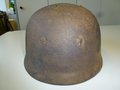 Luftwaffe Stahlhelm Fallschirmjäger , vermutlich guter Wasserfund, nicht vollständig gereinigtes Stück mit originalem Abzeichen.