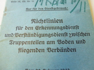 Merkblatt für den Erkennungsdienst zwischen Truppen am Boden und fliegenden Verbänden, 24 Seiten, komplett