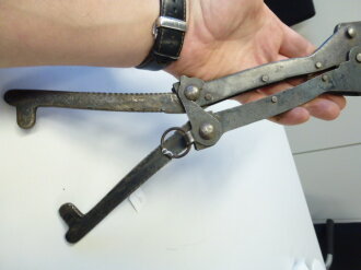 British WWII wire cutter