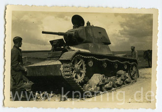 Foto zerstörter russ. Panzer, Maße 6x9cm