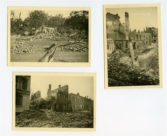 9 Fotos Bombenschäden in einer Stadt im Norden, Maße ca.12x9cm, datiert 1942/43