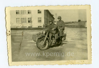 Waffen SS auf Beiwagenkrad, Maße 6x9cm, datiert 1940