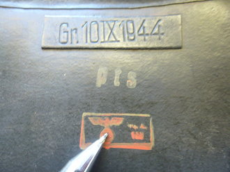 Paar Gummistiefel  zum schweren Gasschutzanzug der Wehrmacht, selten in disem Zustand