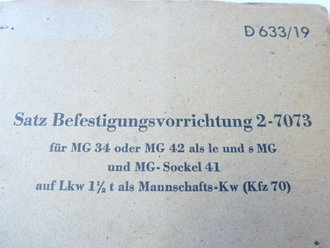 D 633/19 Satz Befestigungsvorrichtung  2-7073 für MG 34 oder 42 auf LKW und KFZ 70, datiert 1944, komplett