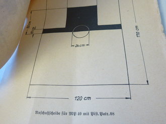 D 167/1 Maschinenpistole 40, Beschreibung, Handhabungs - und Behandlungsanleitung datiert 1942, komplett mit beilagen vom Januar 1944 bzgl. Winterabzug