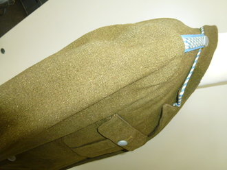 SA Dienstrock, getragenes Stück mit Fundusstempel / Etikett und REPRO Effekten / Original SA Tunic with REPRODUCTION insignia and Movie Prop markings inside, Schulterbreite 45,5 cm, Armlänge 57,5 cm