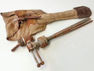 Kleines spreizbares Scherenfernrohrgestell Wehrmacht in Tasche, ungereinigter Scheunenfund