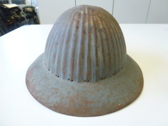 Portugal 1.Weltkrieg, Stahlhelm, Originallack