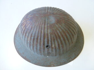 Portugal 1.Weltkrieg, Stahlhelm, Originallack