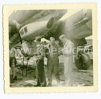 Luftwaffe Flugzeugbesatzung an der Maschine, Maße 7x8cm