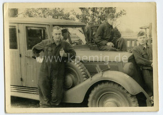 9 Fotos KFZ Wehrmacht , Maße meist 10x7cm
