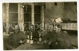 1. Weltkrieg Foto "Sekt Feldgrau" in der Stube,...
