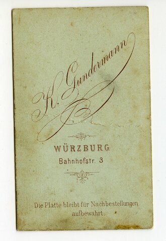 Kaiserreich Studioaufnahme eines bayrischen Soldaten mit Raupenhelm, Maße 6,5x10,5cm