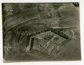 Luftbildaufnahme Fort Douamont vor der Beschießung, Maße 13x9,5cm