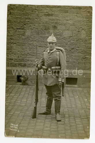 Foto Feldgrauer beim Ausmarsch, Maße 9x14cm,...