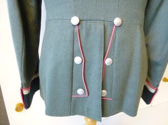 Waffenrock Panzerjäger, die Effekten Originalvernäht, der Adler evtl ergänzt, Schulterbreite 44 cm, Armlänge 61,5 cm