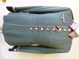 Waffenrock Panzerjäger, die Effekten Originalvernäht, der Adler evtl ergänzt, Schulterbreite 44 cm, Armlänge 61,5 cm