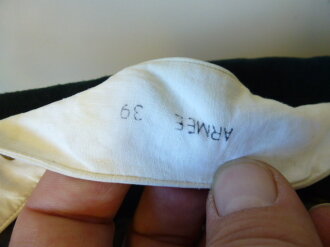 Waffenrock Panzerjäger, die Effekten Originalvernäht, der Adler evtl ergänzt, Schulterbreite 44 cm, Armlänge 61,5 cm