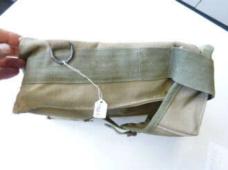 US Army WWII, Bag, Carrying, Ammunition, M1. khaki with OD rim