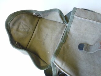 US Army WWII, Bag, Carrying, Ammunition, M1. khaki with OD rim