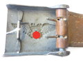 Koppelschloss Luftschutz an Lederzunge, diese datiert 1942. Originallack