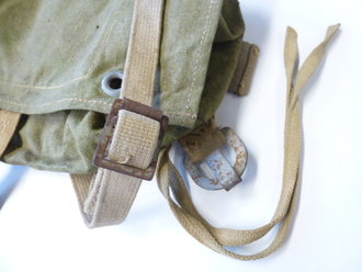 A-Rahmen mit Tasche Wehrmacht, deutlich getragen , ungereinigter Fundzustand