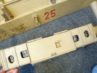 Entfernungsmesser 1,25 R42 Raumbild im Transportkasten. Originallack, mit Kopie der Anleitung. Seltenes Stück mit leicht nebliger Optik