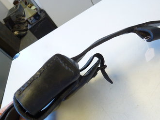 Klauenbeiltasche Wehrmacht , angetrocknetes Leder bereits einmal gefettet, keine erkennbare Stempelung