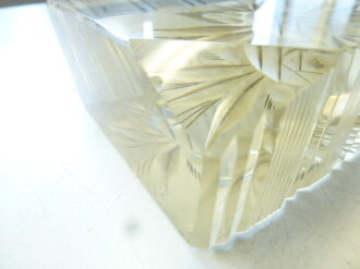 Nachkrieg, Dekorationsobjekt aus Prismenglas für Panzeroptik " Schwerter zu Pflugscharen "