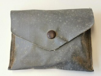 Allgemeine Schutzbrille Wehrmacht in grauer Hülle . Sehr guter Zustand, Hülle leicht angeschmutzt, Umbral Gläser ( dunkel gefärbt ), mit Begleitzettel von Carl Zeiss Jena, dieser datiert 1943