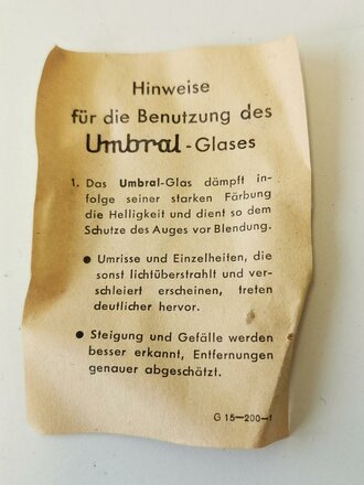 Allgemeine Schutzbrille Wehrmacht in grauer Hülle . Sehr guter Zustand, Hülle leicht angeschmutzt, Umbral Gläser ( dunkel gefärbt ), mit Begleitzettel von Carl Zeiss Jena, dieser datiert 1943