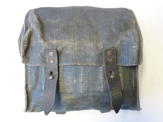 Signalpatronentasche zur Leuchtpistole 42, blaues Leinen, getragenes Stück