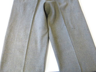 Gerade Hose für Mannschaften M44, getragenes Kammerstück, sehr selten, Mottenschaden, Bundweite 81cm, garantiert Original