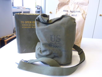 U.S.  Mask, Protective, Field , M9A1, unused in original packing, missing the metal lid