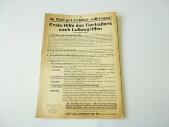 Luftschutz Wandtafel , "Erste Hilfe des Tierhalters nach Luftangriffen", datiert 1940, auf Pappe