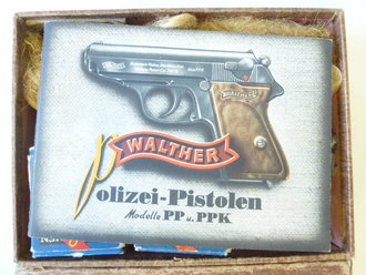 Verpackung mit Zubehör für Walther Polizei Pistole PP, die Bedienungsanleitung mit Druckvermerk von 1940