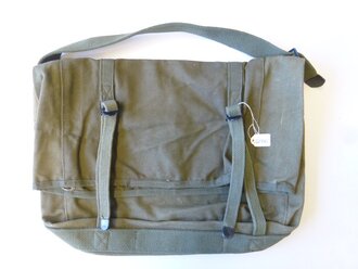 U.S.M.C. WWII  pack, OD - khaki, unissued, unmarked as...