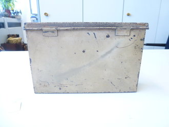 Gebirgsjäger Kasten für den Trageriemen Rückengurt, sandfarbener Originallack, gehört in den Gebirgssanitätskasten