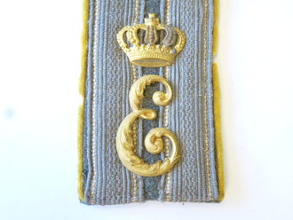 1. Weltkrieg, Schulterklappe des Garde Grenadier-Regiment 3 (Königin Elisabeth). Rang eines Kompagniefeldwebels (Offiziers-Stellvertreter), garantiert Original