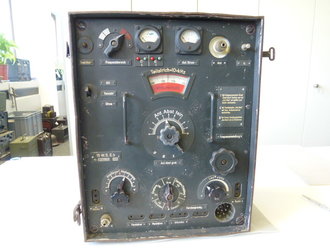 15 Watt Sender Empfänger b datiert 1942. Originallack,...