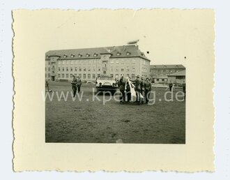 3 Fotos Vereidigung mit Standarte, Maße 6x9cm