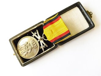 Reuss, Silberne Verdienstmedaille mit Schwertern am Band, im Etui
