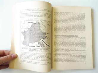 6x "Soldatenbriefe zur Berufsförderung": "Der Rechtswahrer" 1. und 2.Teil, "Grundlehrgang für Beamte" 1. Teil, "Weg zur Reifeprüfung Französisch", "Industriekaufmann" und "Bankkaufmann"