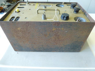 10 Watt Sender C Panzerfunk ( 10 W.S.c ), datiert 1945. Originallack, Funktion nicht geprüft