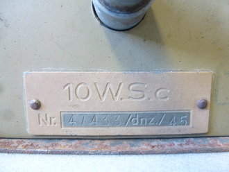 10 Watt Sender C Panzerfunk ( 10 W.S.c ), datiert 1945. Originallack, Funktion nicht geprüft