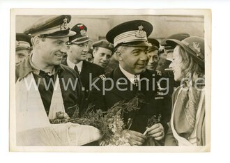 Pressefoto, Italienisches Uboot schießt zwei...