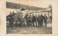 1.Weltkrieg, Foto Gruppenaufnahme Besatzungen vor Flugzeug, Postkartengrösse