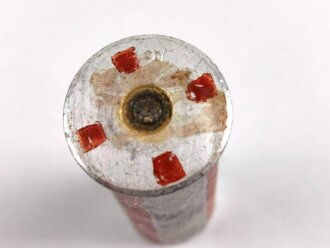 Aluminiumhülse leer frei von jeglichen Gefahrstoffen