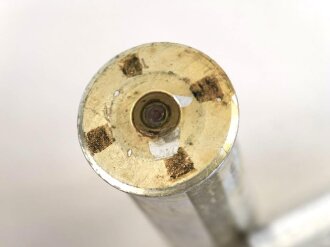 Aluminiumhülse leer frei von jeglichen Gefahrstoffen