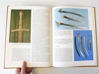 Schöne alte Waffen und Rüstungen, gebraucht, 80 Seiten, Maße etwas über A4